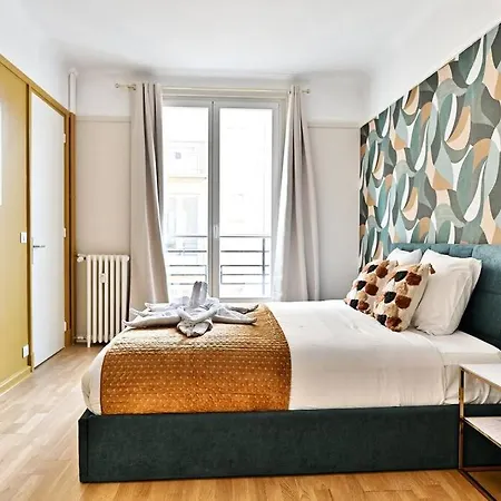 Moderne Et Colore Apartment